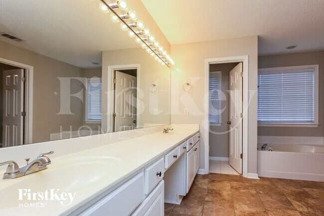 Building Photo - 3510 Donamire Way NW