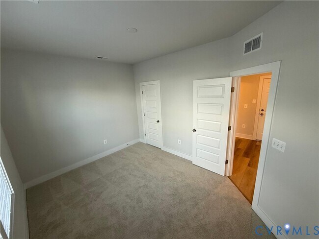 Building Photo - 4007 Munson Wds Pl