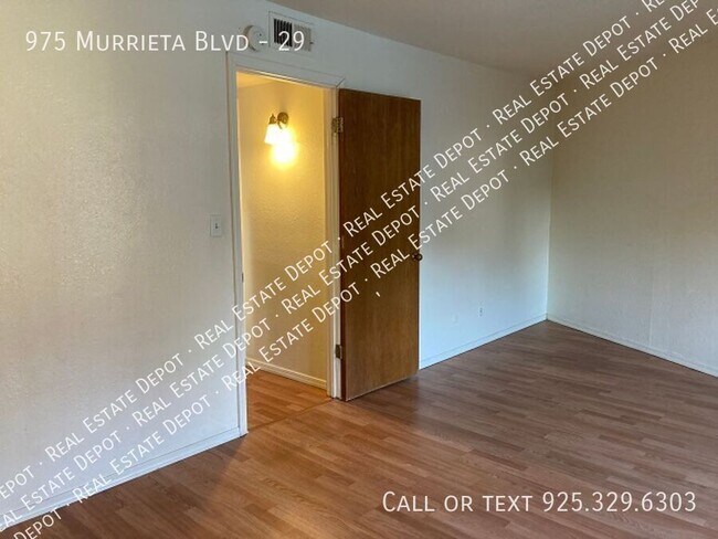 Building Photo - 975 Murrieta Blvd