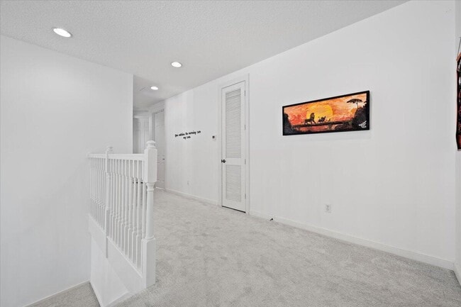 Building Photo - 956 Mill Creek Dr