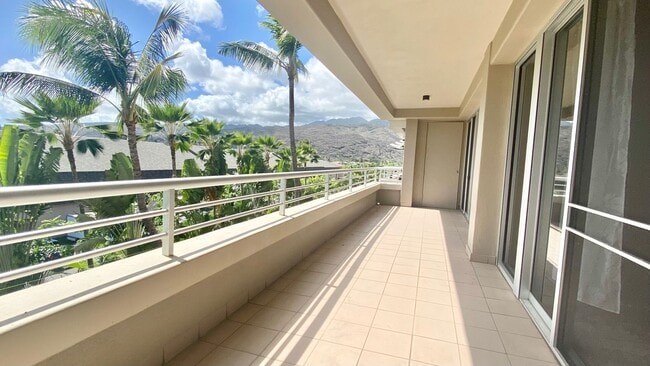 Building Photo - Spacious 2 Bedroom, 2 Bath, with 2 Parking Stalls - Kalele Kai in Hawaii Kai