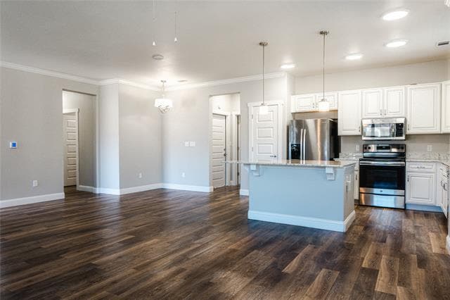 Building Photo - 240 Washington St