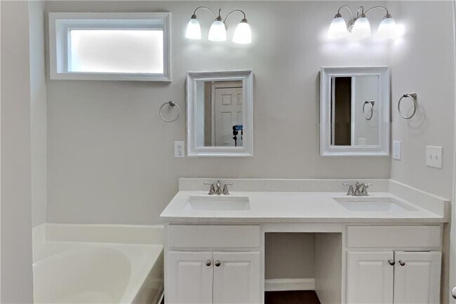 Building Photo - 1357 Glenover Way
