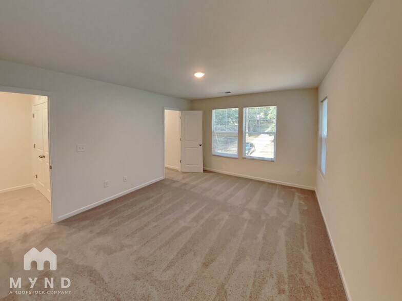Building Photo - 106 Duff St