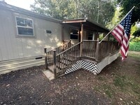 Building Photo - Country Living
