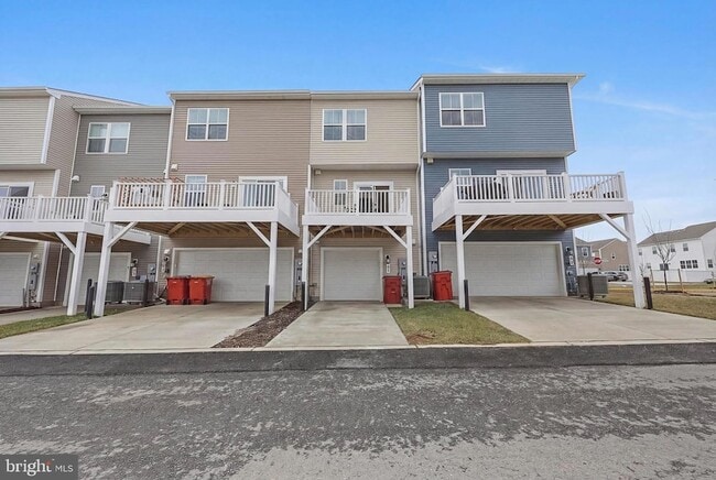 Building Photo - 51 Short Br Dr