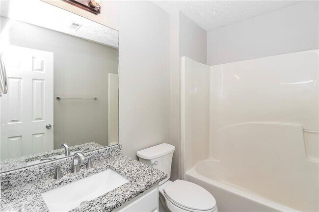 Building Photo - 5069 Hopeland Dr