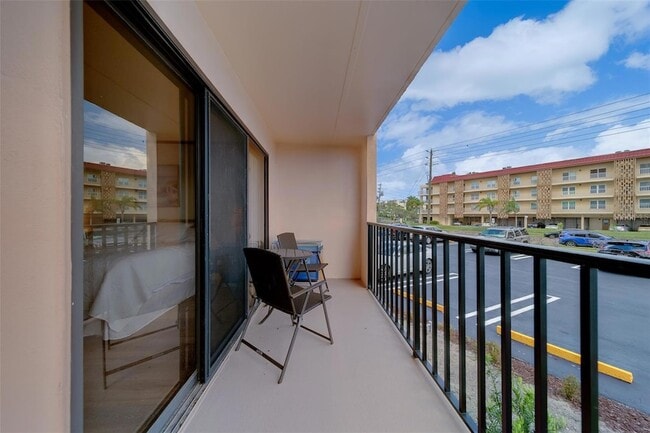 Building Photo - 51 Island Way