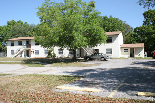 Cedar Hollow Apartments - 7311 N Cedar Ct Saint Petersburg FL 33702 ...