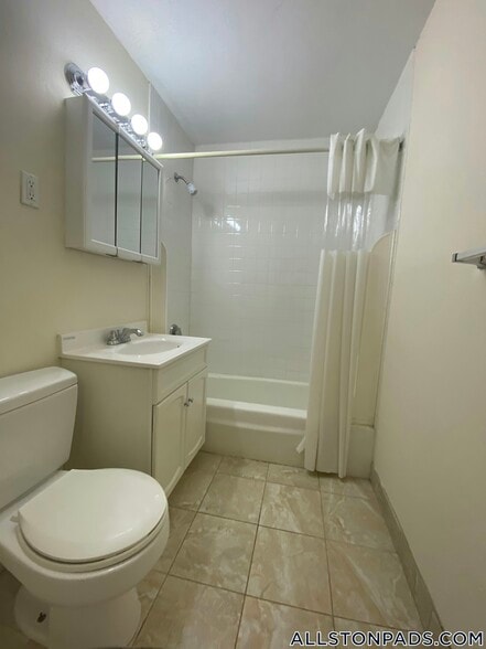 Building Photo - 75 Gardner St