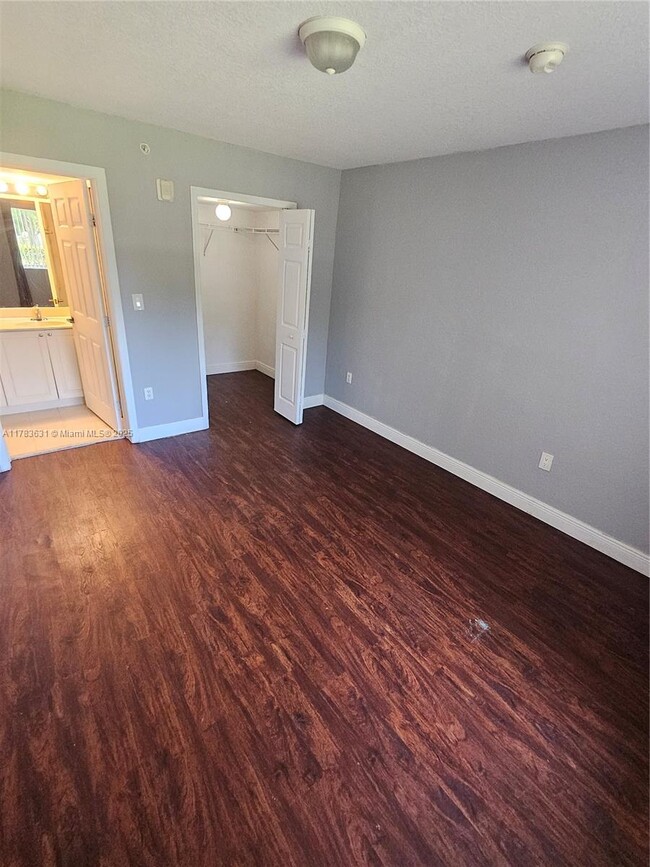 Building Photo - 20930 SW 87th Ave