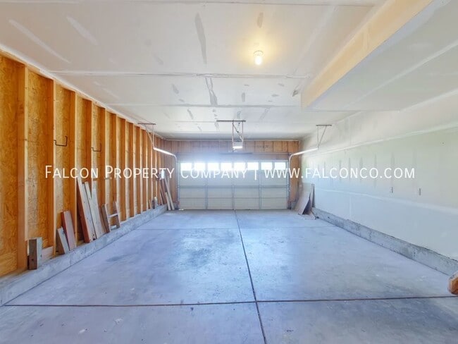 Building Photo - 6404 Casual Dr