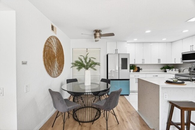 Building Photo - 286 Hackamore Common