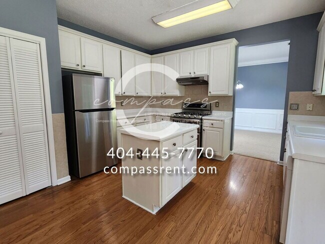 Building Photo - 2277 Wickingham Dr NE