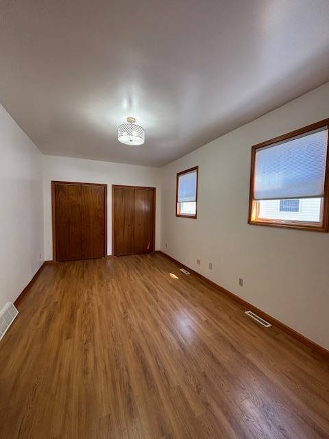 Building Photo - 527 Alexander St