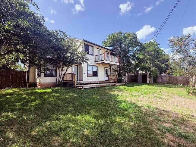 Building Photo - 1711 Ryon Ln