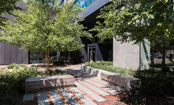 Building Photo - 156 N Desplaines St