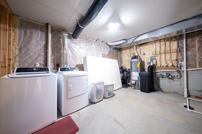 Building Photo - 8525 Titanium Cir