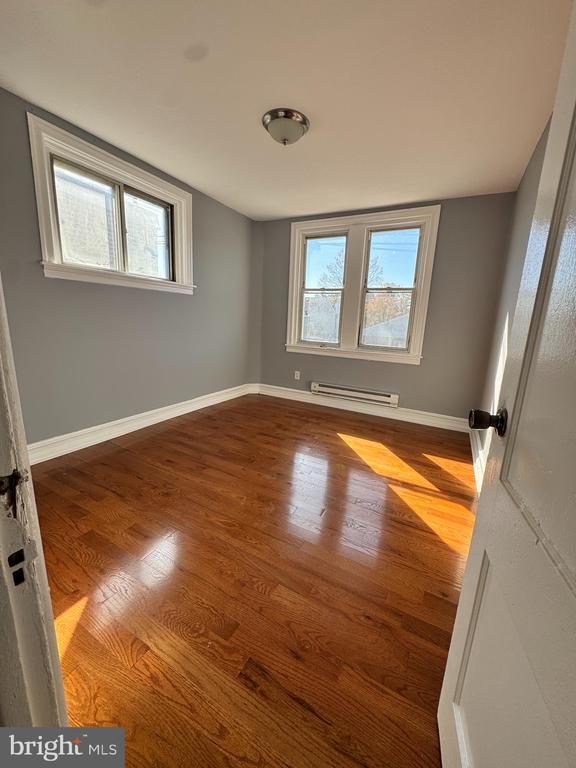 Building Photo - 842 Foulkrod St