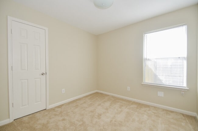 Building Photo - 7211 Towering Pine Ln