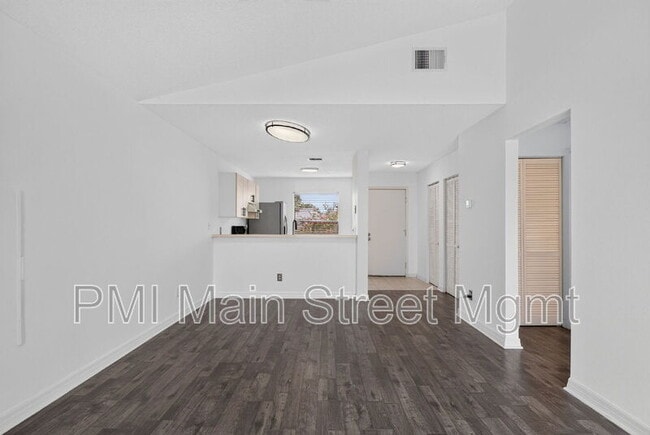 Building Photo - 2512 Woodgate Blvd