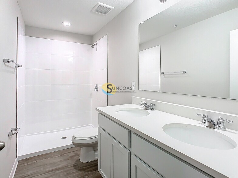 Building Photo - 3821 SW 43rd Ct