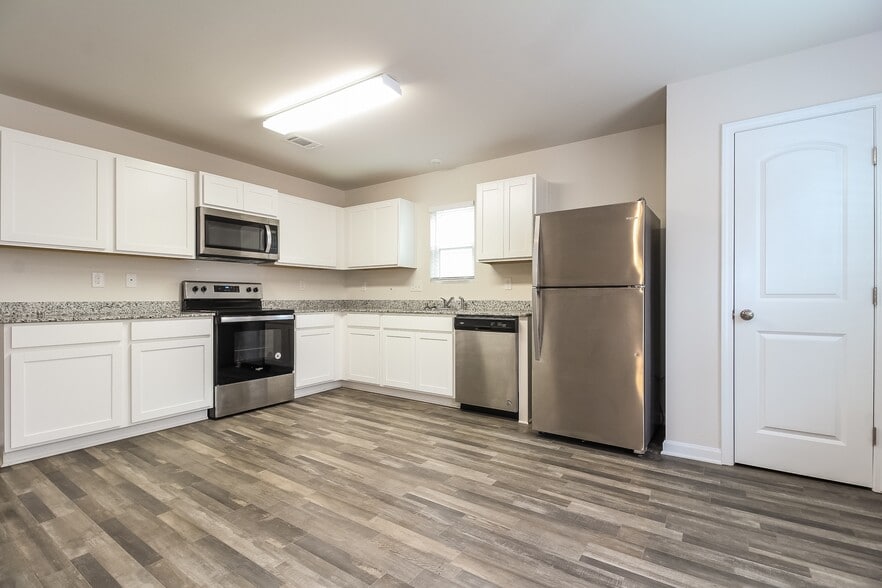 Building Photo - 508 Wagon Trail