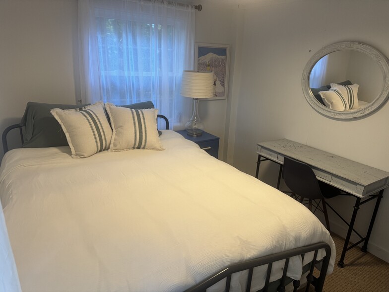 Building Photo - 3 Sylvan Cir