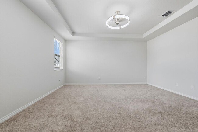 Building Photo - 245 Leeland Dr
