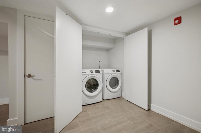 Building Photo - 629 N 32nd St