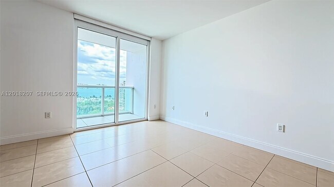 Building Photo - 19400 Turnberry Way