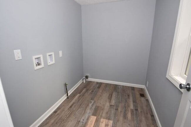 Building Photo - 3 bedroom in Granger in PHM school district