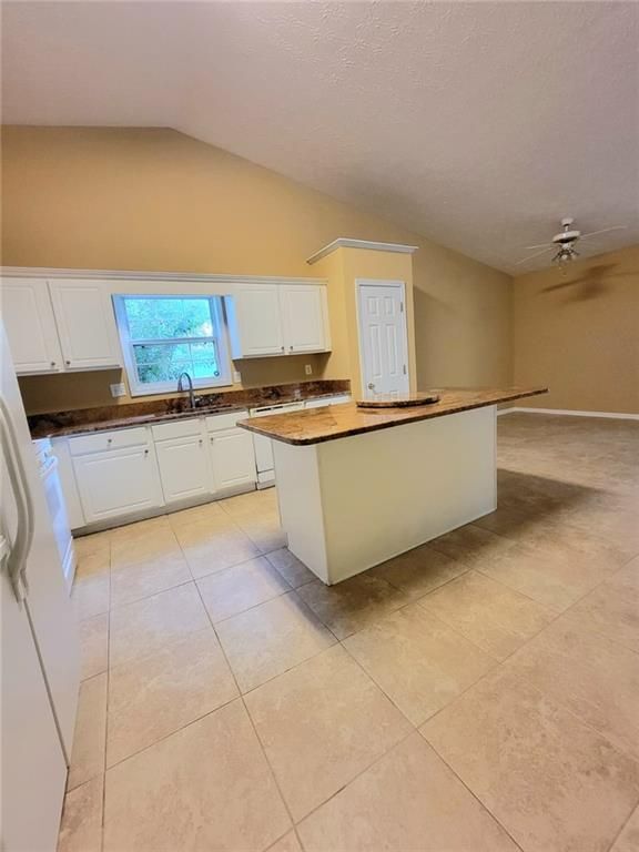 Building Photo - 3342 Woodash Ln
