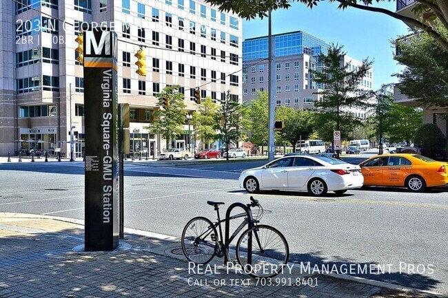 Building Photo - 203 N George Mason Dr