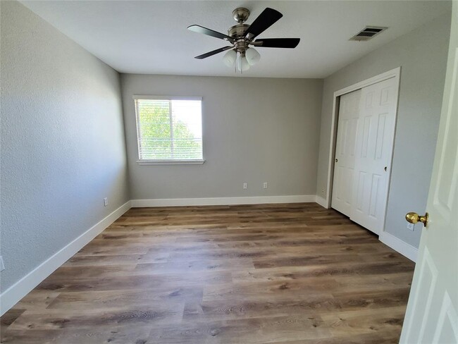 Building Photo - 1324 Davis Mountain Loop