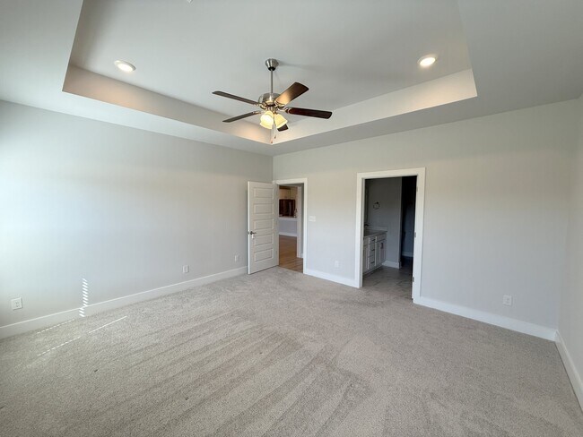 Building Photo - 128 Clift Farm Dr