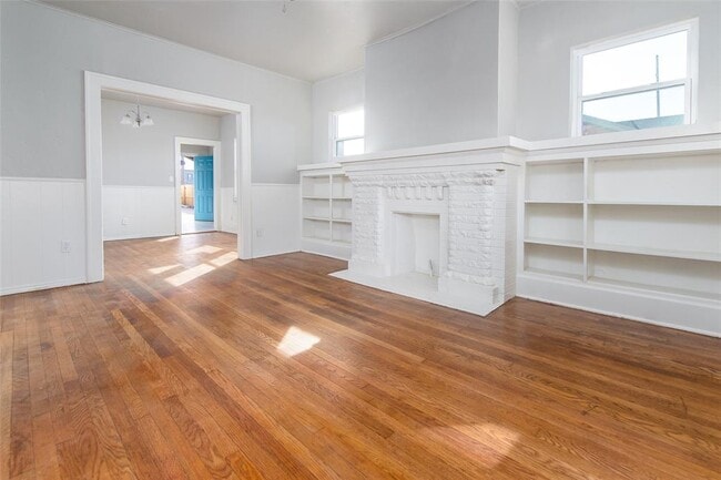 Building Photo - 1008 NW 45th St