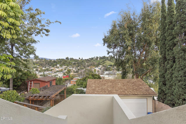 Building Photo - 744 Onarga Ave