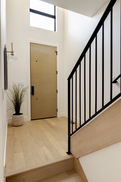 Building Photo - 1755 N Williams St