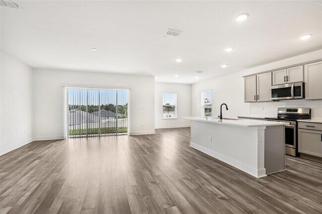 Building Photo - 13112 Siam Dr