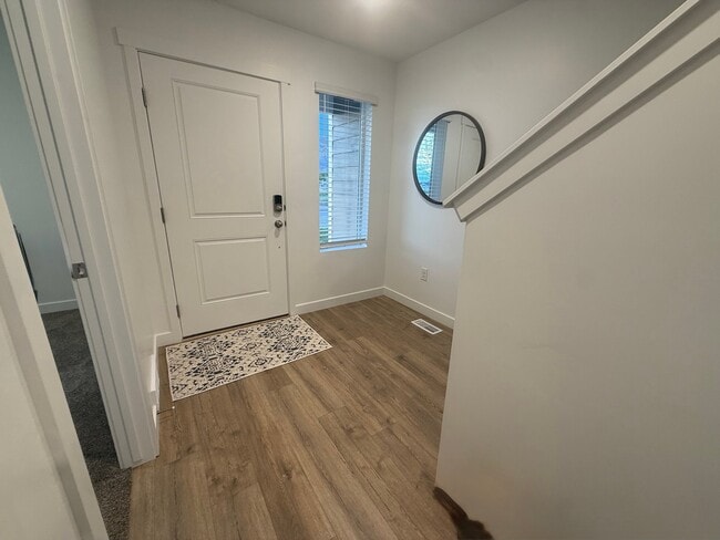 Building Photo - 1262 N 275 E
