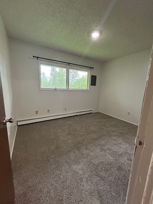 Building Photo - 1710 Muldoon Cir