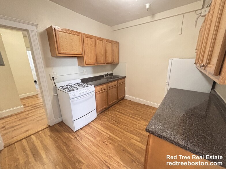 Building Photo - 1810 Commonwealth Ave