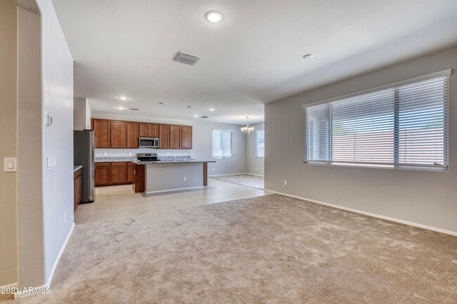 Building Photo - 8410 W Palmaire Ave