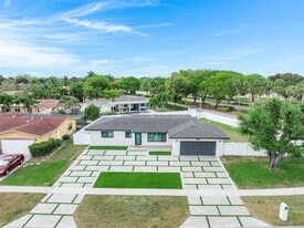 Building Photo - 1650 NW 114th Ave