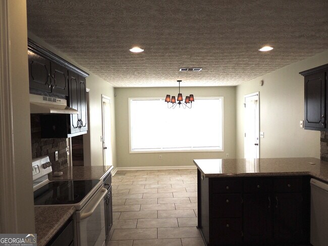 Building Photo - 70 Aspen Dr