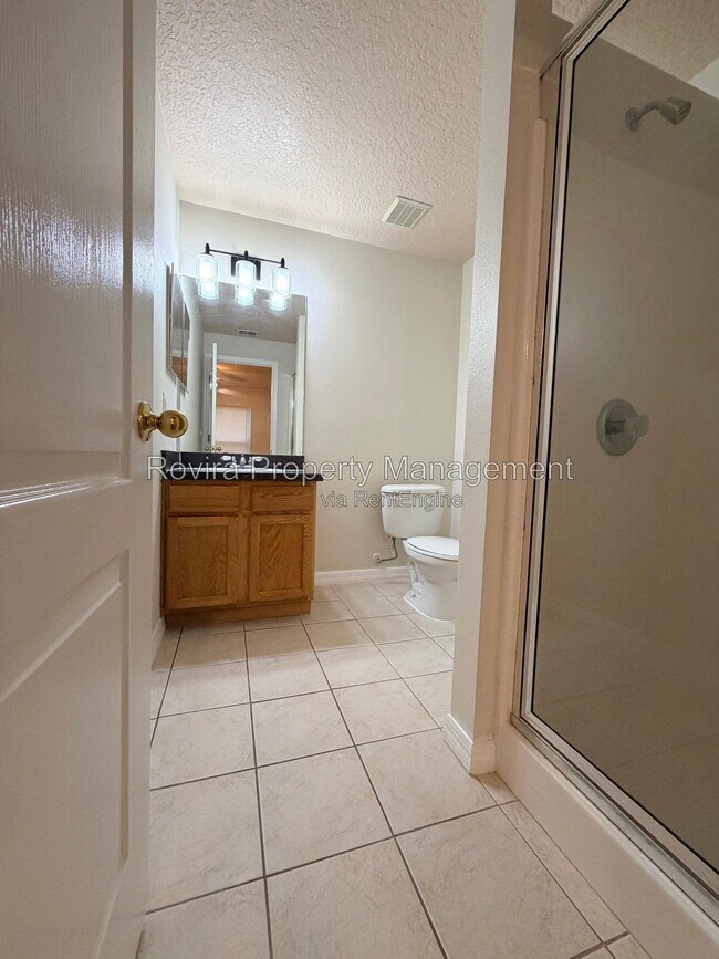 Building Photo - 175 Ridgebrook Ct