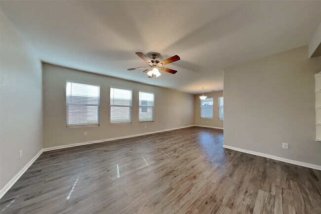 Building Photo - 16730 N Bob White Dr