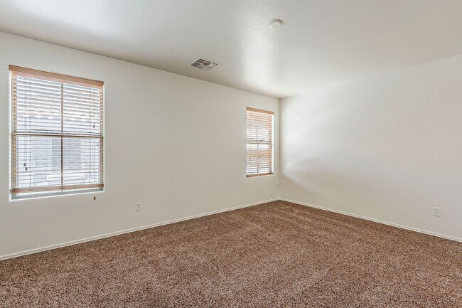 Building Photo - Beautiful Townhome in Phoenix Arizona