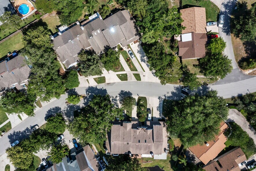 Building Photo - 11330 Lake Mandarin Cir E